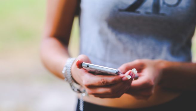 There are some serious reasons to avoid social media after a break up