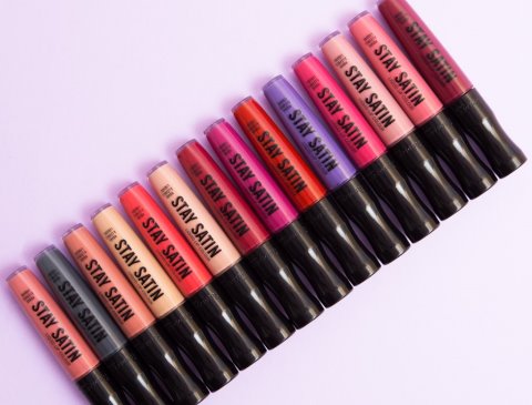 Calling all make-up lovers: want to win a hamper of Rimmel goodies?