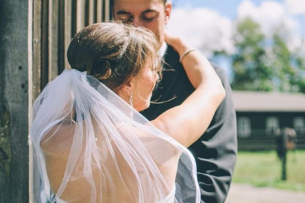8 FAB wedding gift ideas for your newlywed friends