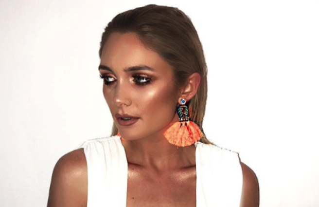 Hello hols: Niamh Cullen’s dress is going straight in our suitcase