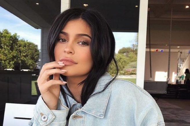 Fan starts Kylie Jenner a GoFundMe page to help her become billionaire Fan starts Kylie Jenner a GoFundMe page to help her become billionaire
