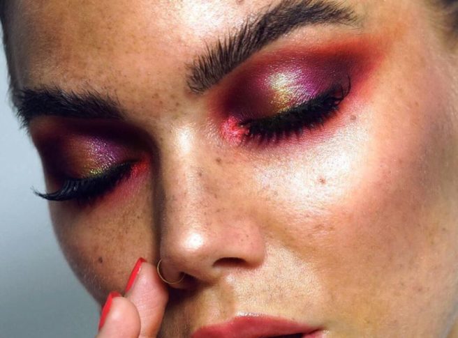 Urban Decay is using models with "real skin" on Insta and we are fans