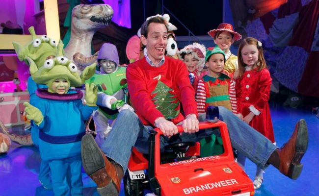 Toy Show, 12 Pubs: 9 oh-so Irish signs that Christmas is on the way