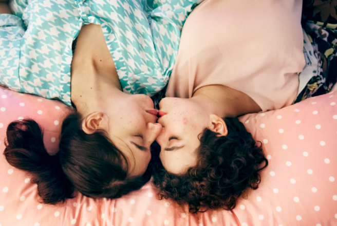 A compiled list of health benefits achieved by KISSING (Mwah)