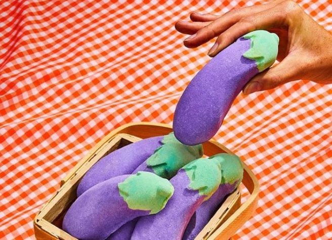Lush’s steamy emoji bathbombs for Valentines Day are raunchy AF