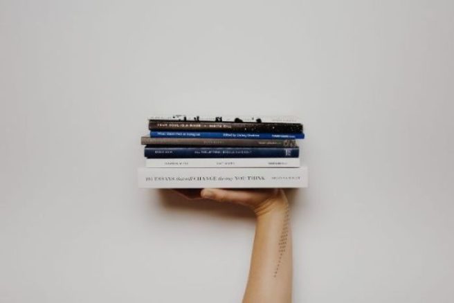 8 books we are reading in February that you’ll ADORE